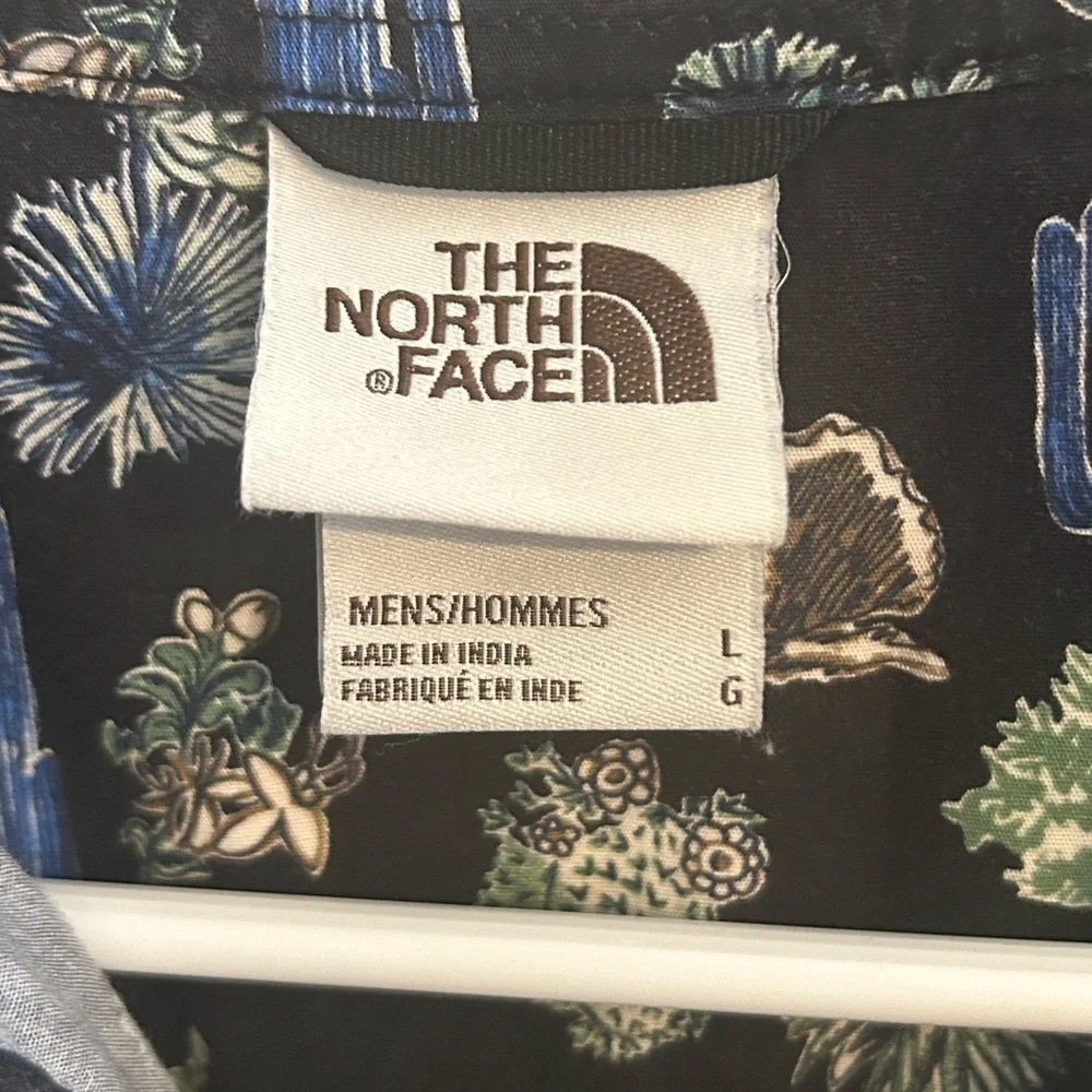 The North Face Men’s Short Sleeve Button-Up Shirt